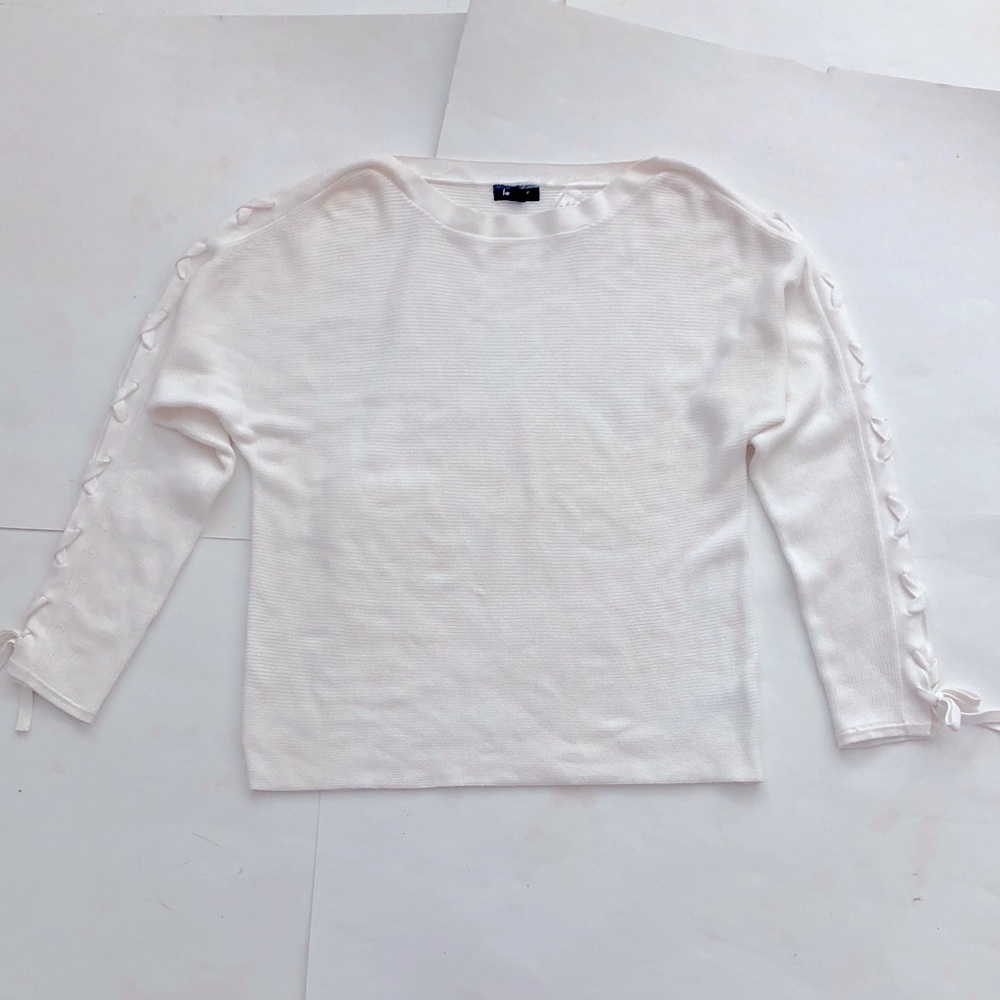 Lord & Taylor L Sweater Top White Lace up Sleeves Boat Neck Excellent Condition